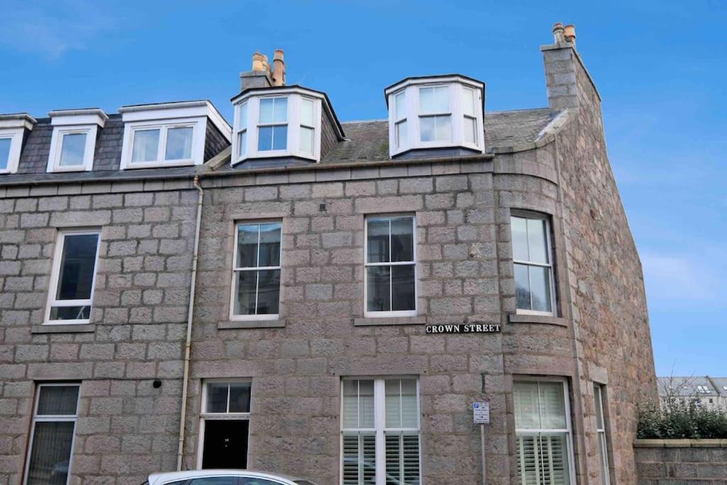 Modern & Spacious Apartment In City Centre Aberdeen Exterior foto